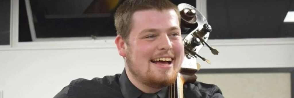 One soloist shown