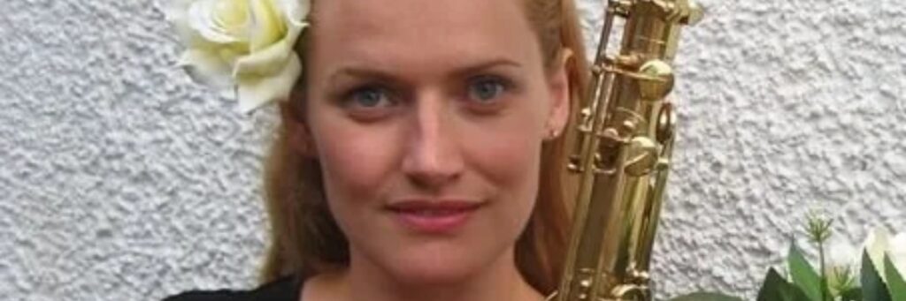 One soloist shown