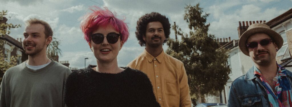 10:32 vinyl release show w/ ria moran @ pizzaexpress