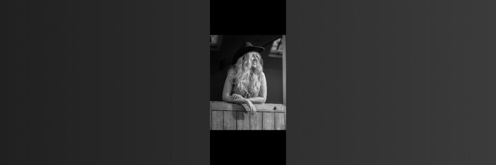 LAURA ASTON @ The Grace