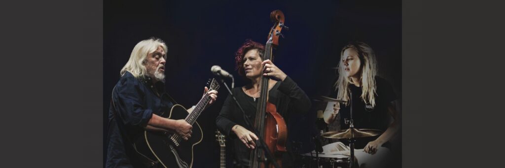 Phil Beer Trio @ Ropetackle Arts Centre