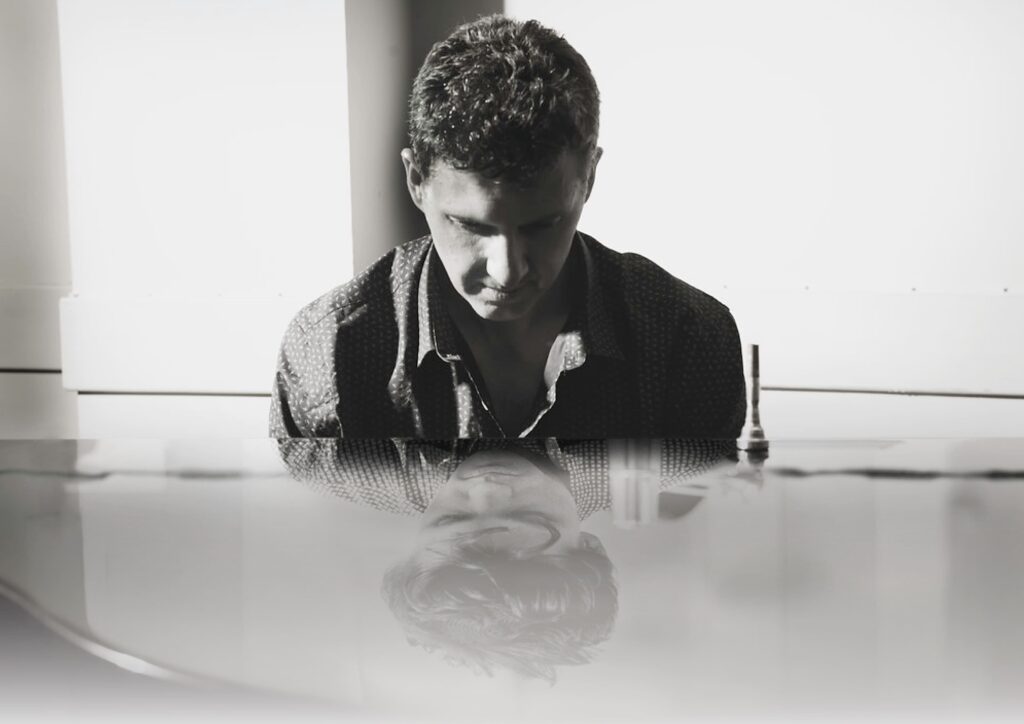 Robin Phillips Sings & Plays: Chet Baker
